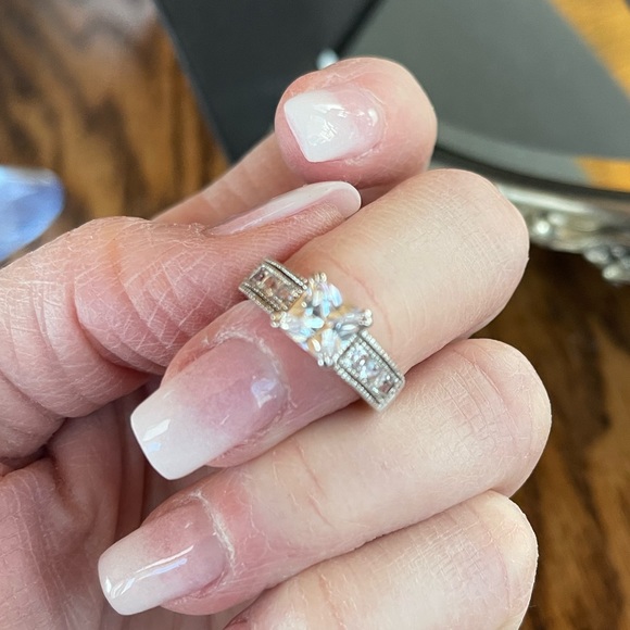 Signed 925 Sterling Square Prong Set and Pave Set CZ Ring Size 7 - Picture 8 of 16